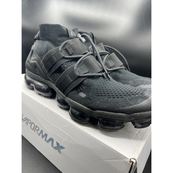 Nike Air Vapormax Flyknit Utility Triple Black Mens SZ 12 (AH6834-001) OG ALL main image 16